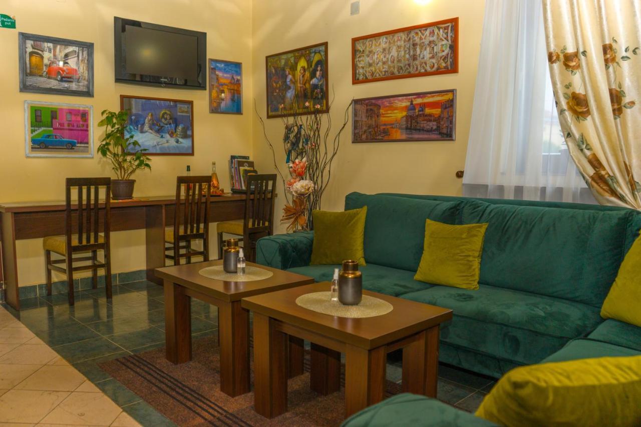 Garni Hotel City Kruševac Exterior foto